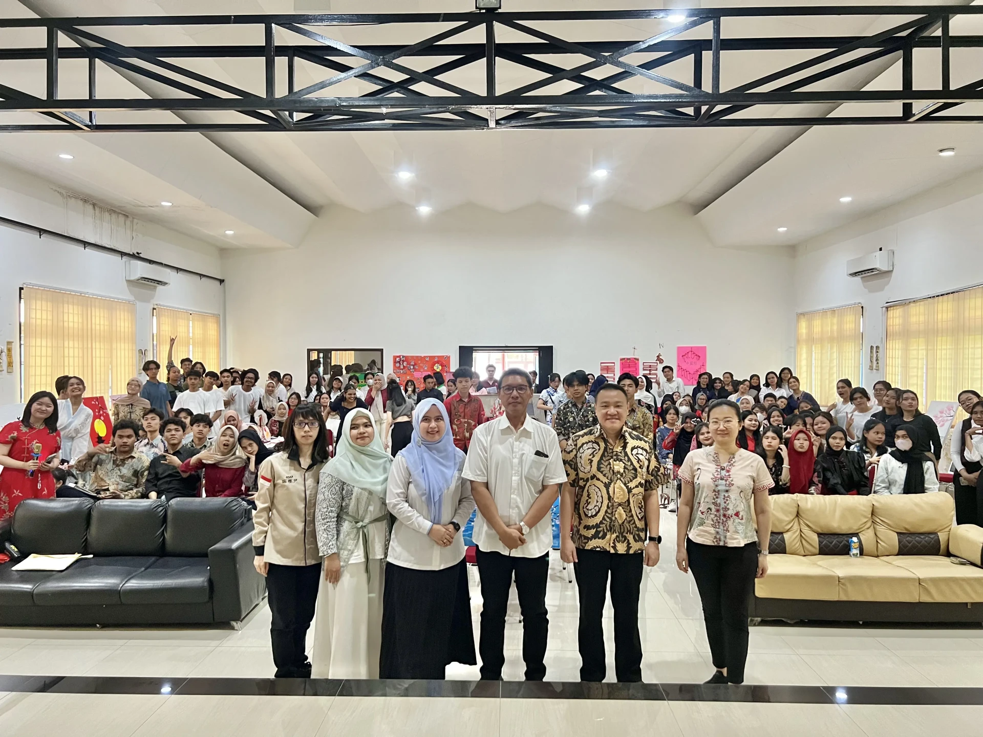 Art Exhibition USU MKWU (Compulsory University Courses) Collaboration Chinese Musical Arts and Crafts, Chinese Painting and Calligraphy, Mandarin Script